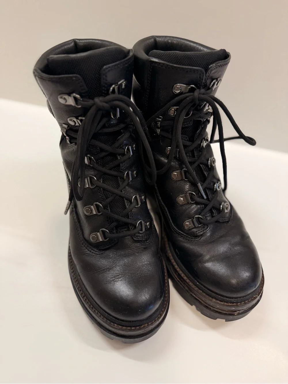 Tory Burch Miller Lug Hiker Boots Black Leather Combat Boots 8.5 Needs REPAIR